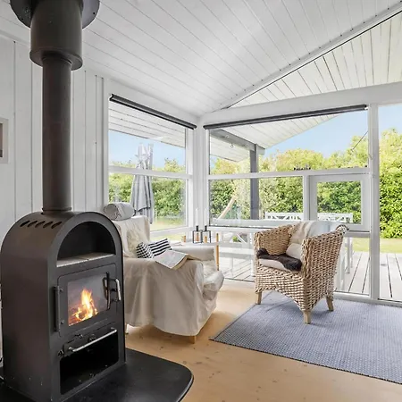 6 Bedroom Cozy In
