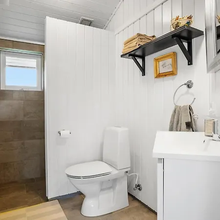 6 Bedroom Cozy In Casa de Férias *